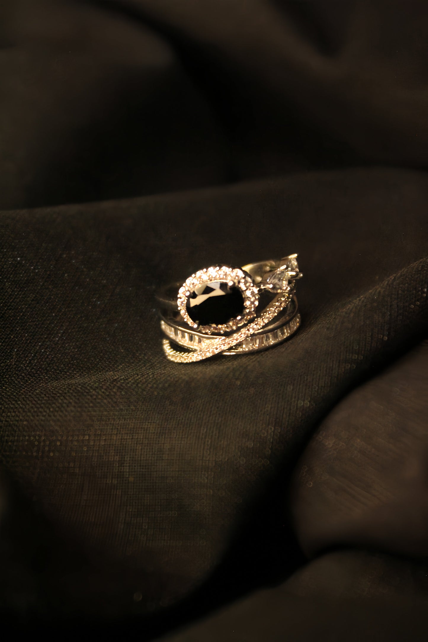 1-Carat Black Halo Gemstone Ring with Criss-Cross Diamond Band