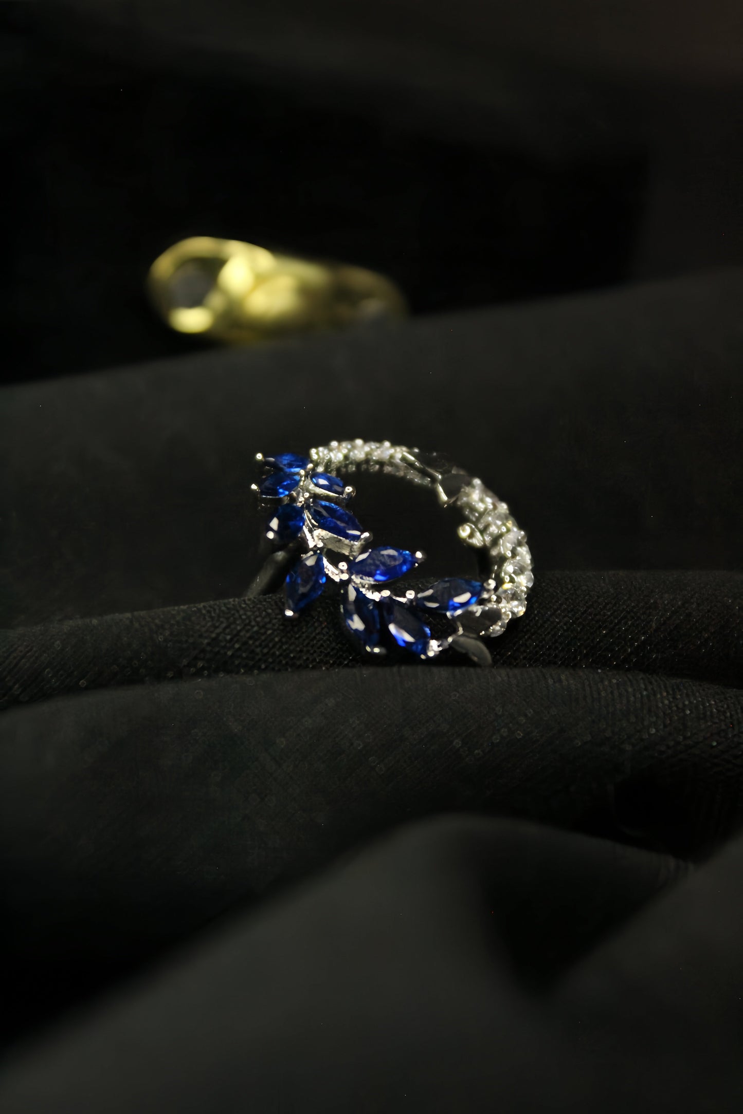 1-Carat Sapphire Leaf Vine Ring