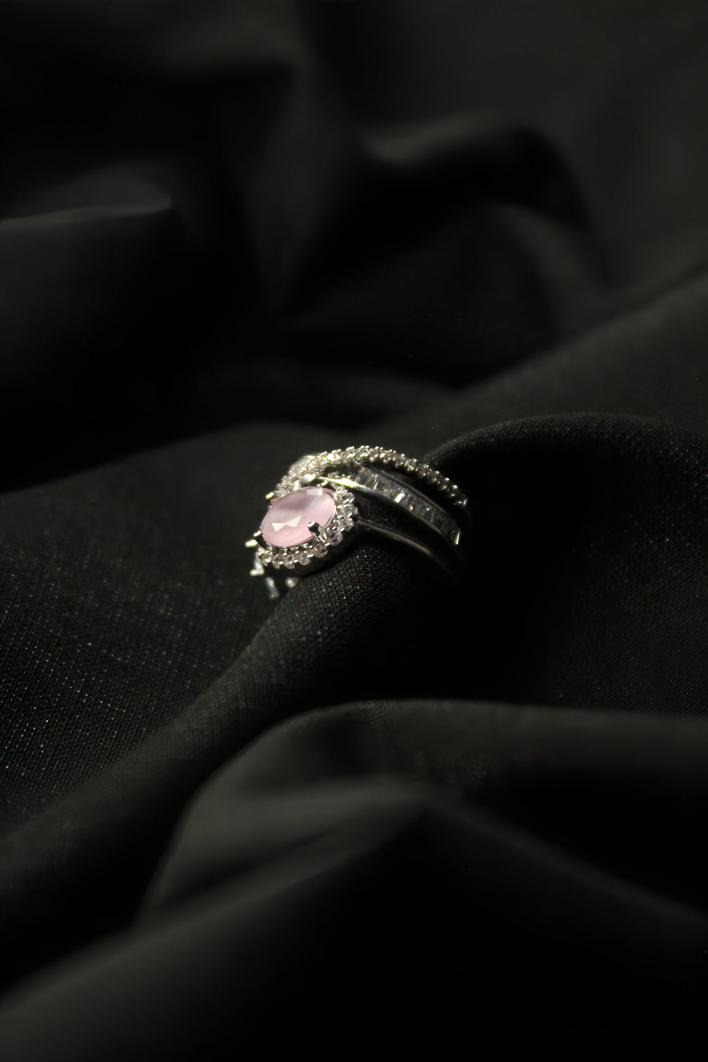 1-Carat Pink Halo Gemstone Ring with Criss-Cross Diamond Band